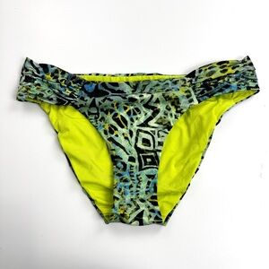 A. Che Women’s Sz M Green Geometric Animal Print Bikini Bottoms Swimsuit Coastal
